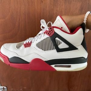 Jordan 4 fire red size 11
